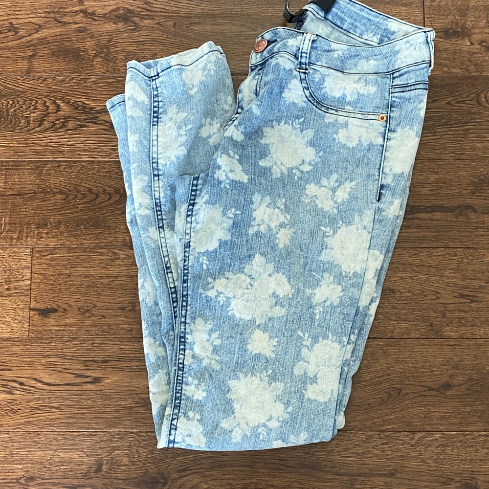 Rewash Light Blue Floral Women's Jeans Size 7